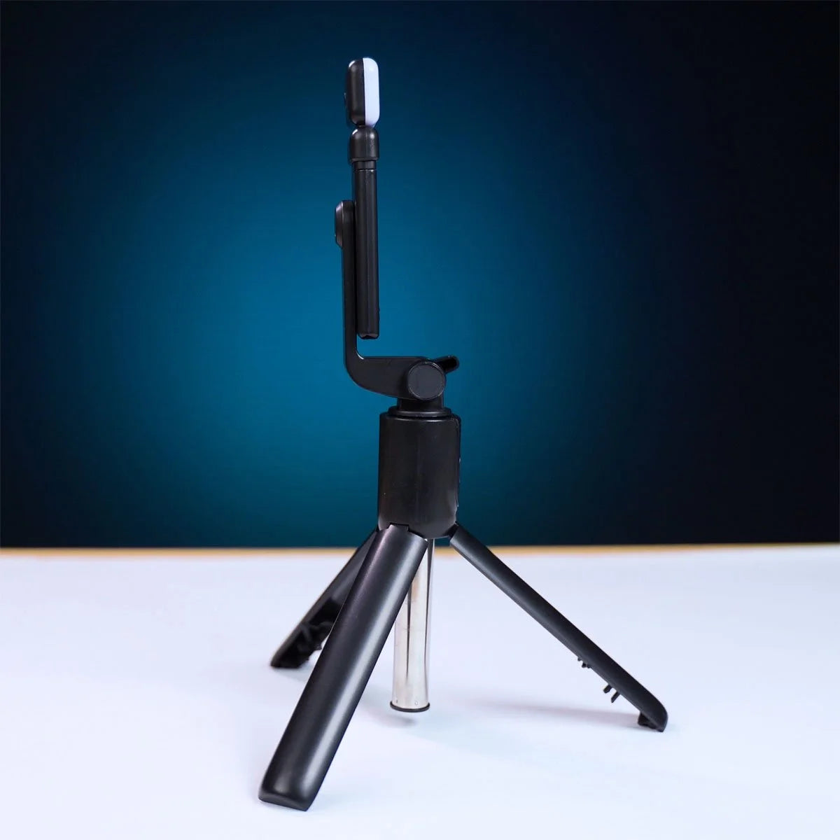R1s Bluetooth Selfie Sticks Tripod Stand With Remote
