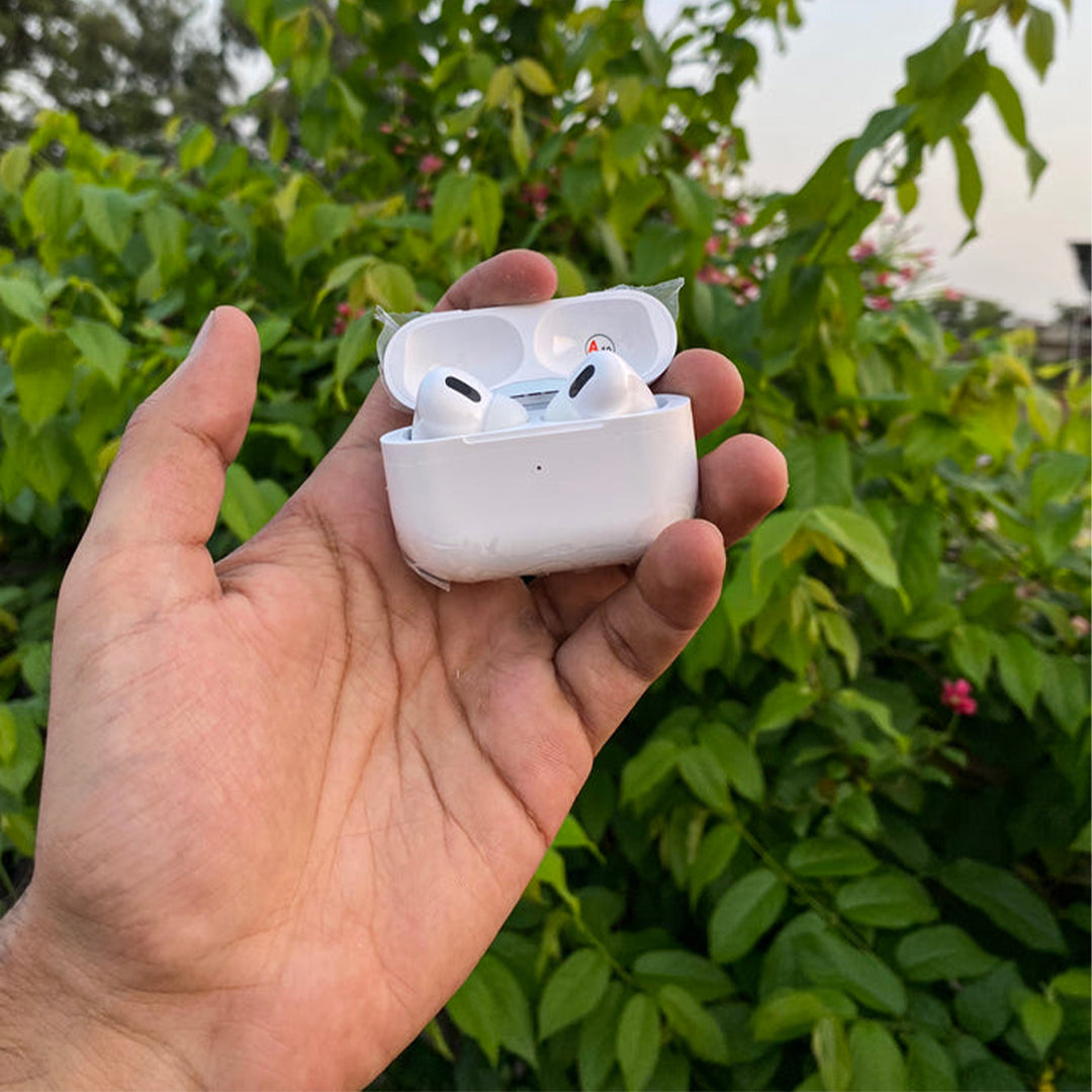 7 in 1 Ultra Watch | Free Earbuds